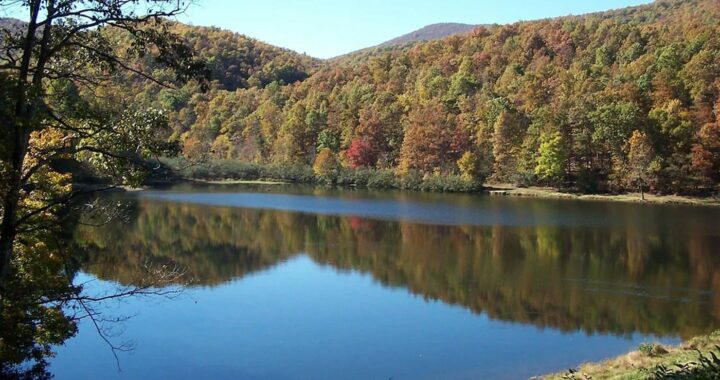 6 Lakes in Virginia with Cabins & Lake House Rentals